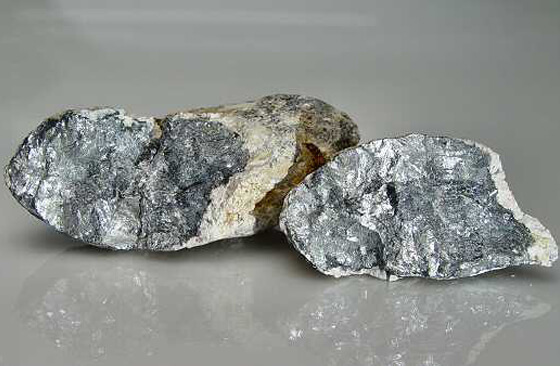 antimony ore.jpg